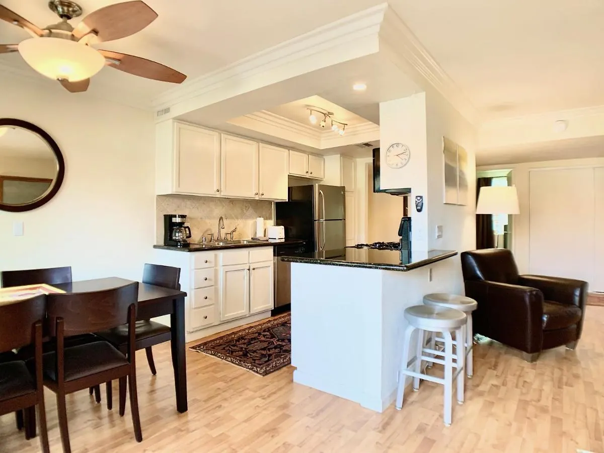 Διαμέρισμα Central Palm Springs One Bedroom With Balcony & Pool